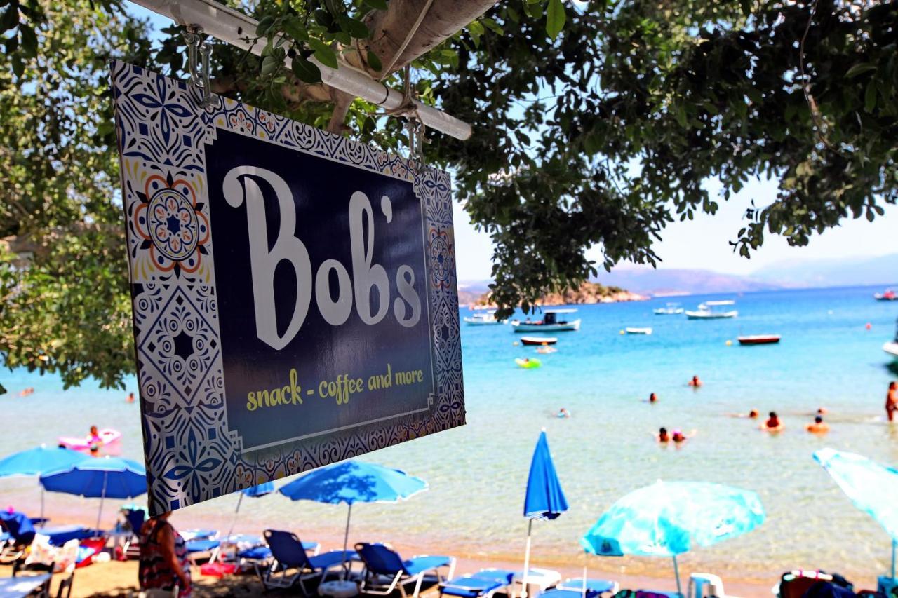 Bob'S Apartments Толон Екстериор снимка
