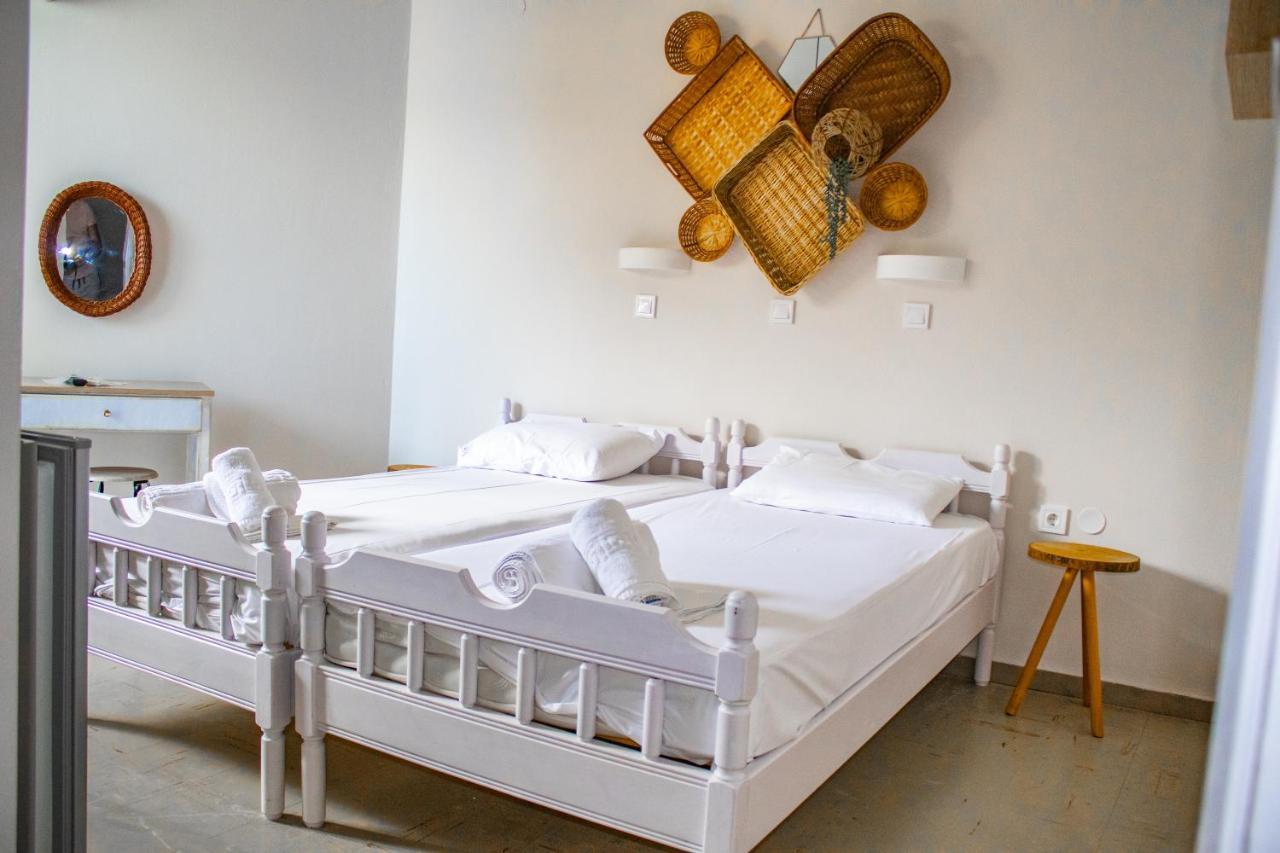 Bob'S Apartments Толон Екстериор снимка