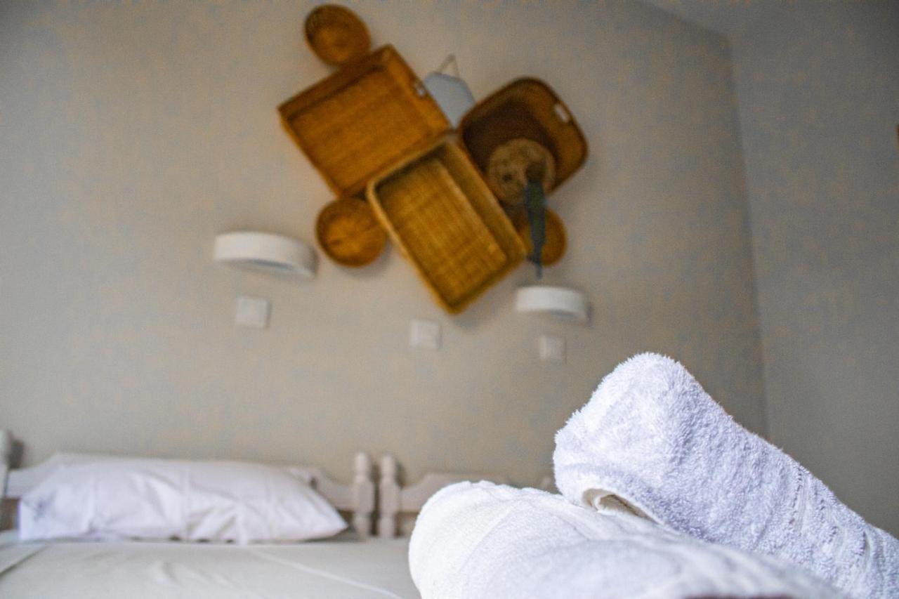 Bob'S Apartments Толон Екстериор снимка